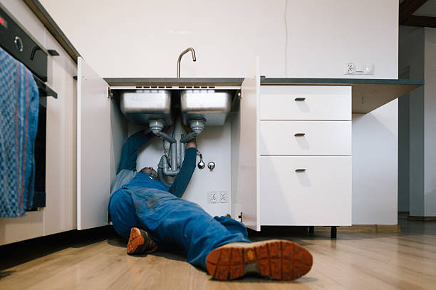 Professional Leak Detection technician working in Salisbury Center, NY